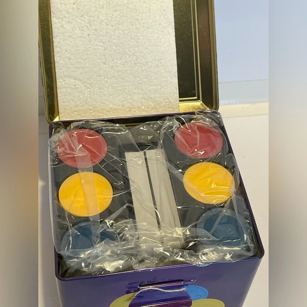 Camel Collectible Poker Set - Picture 3 of 8